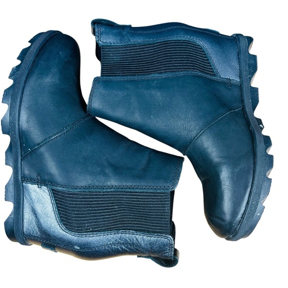 EUC Sorel Joan of Arctic Women’s 6.5 Black Wedge Bootie w/Silver Metallic heel - Picture 10 of 13